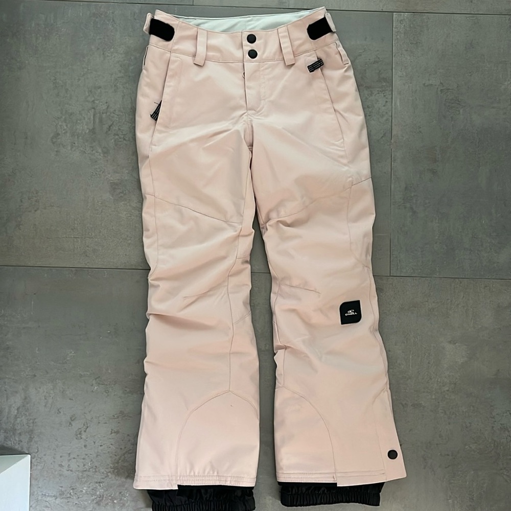 Girls sz 6X O’Neill ski snow pants in Peach Whip. Unused, like new